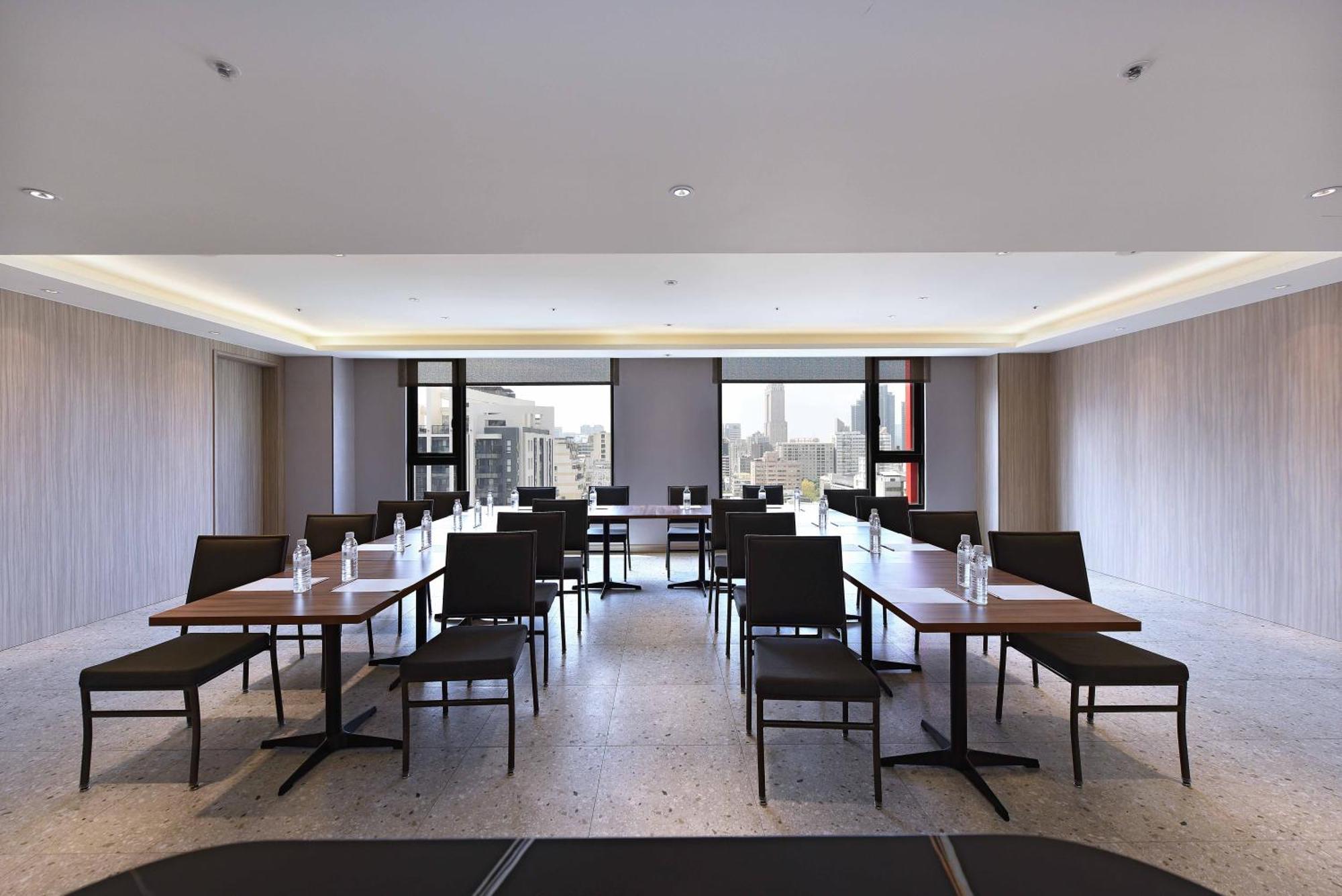 Hotel Fullon Poshtel - Kaohsiung Esterno foto