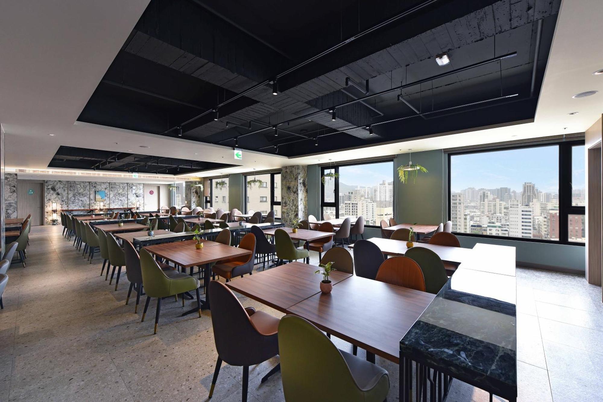 Hotel Fullon Poshtel - Kaohsiung Esterno foto